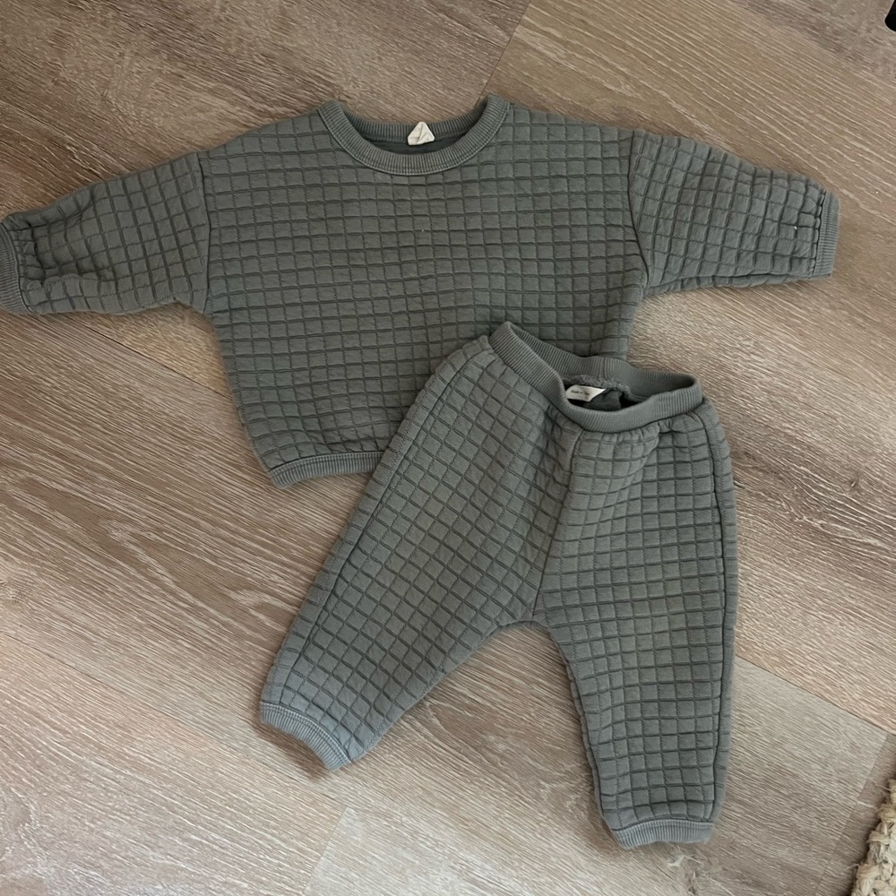 Cozy Grid Pattern Baby Set